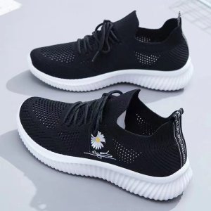 Women's flying white shoes leisure sports running tide shoes girls new spring and autumn Joker.