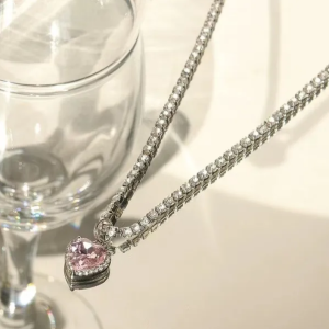 China Heart Shaped Necklaces For Girls And Women