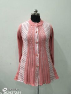 Trendy Designer Women Sweaters