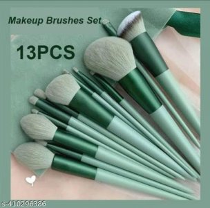 Trendy Makeup Brushes