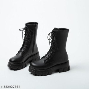 Fashionable Modern Women Boots
