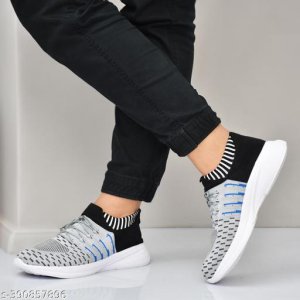 Relaxed Graceful Men Sports Shoes