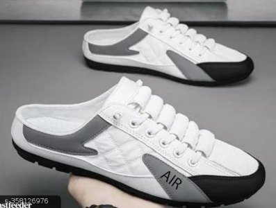 Unique Graceful Men Sports Shoes