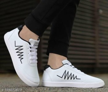 Modern Fabulous Men Sports Shoes