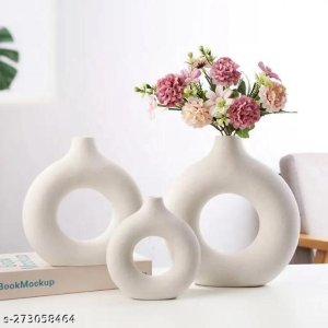 Voguish Vases
