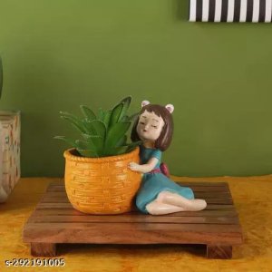 Trendy Showpieces & Collectibles