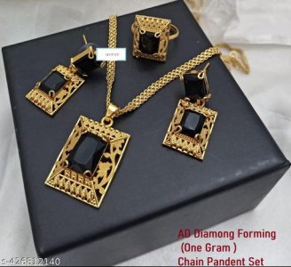 Elite Graceful Pendants & Lockets