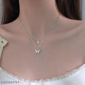 Elite Glittering Women Pendants & Lockets