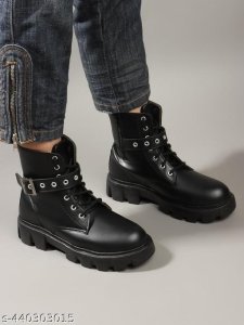 Fashionable Modern Women Boots