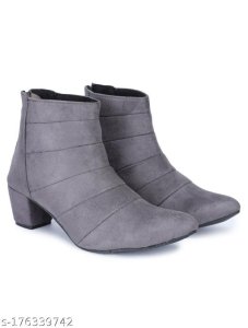 Fashionable Trendy Women Boots