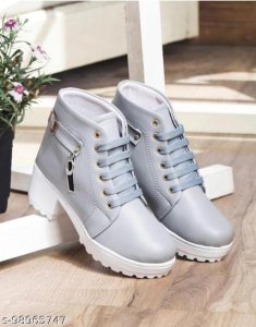 Fashionable Modern Women Boots