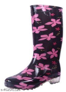 Fashionable Latest Women Boots