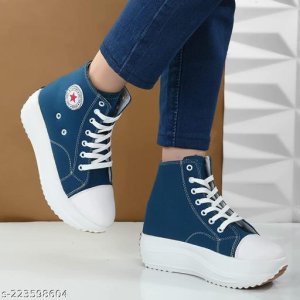 Fashionable Modern Women Boots