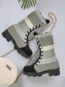 Fashionable Trendy Women Boots