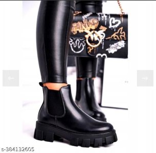 Fashionable Latest Women Boots