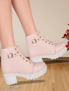 Fashionable Modern Women Boots