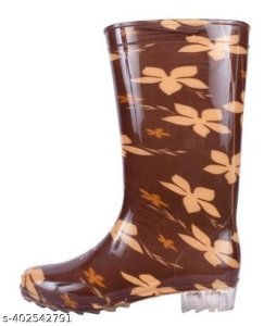 Fashionable Modern Women Boots