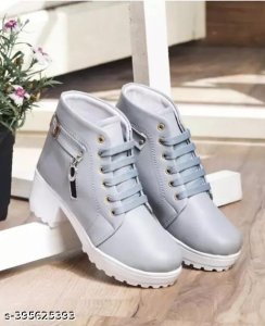 Fashionable Latest Women Boots