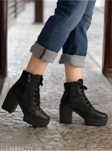Gorgeous Women Boots