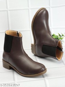 Fashionable Latest Women Boots
