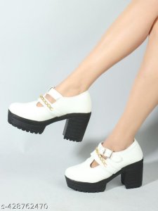 Fashionable Modern Women Boots