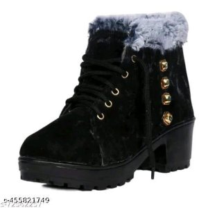 Fashionable Trendy Women Boots