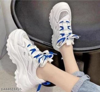 Attractive Women Casual Shoes