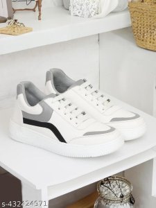 Fashionable Modern Women Boots