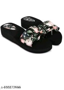 Latest Fashionable Women Flipflops & Slippers