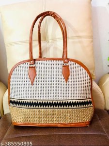 Graceful Alluring Women Handbags