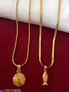 Shimmering Graceful Women Pendants & Lockets