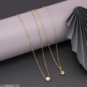 Shimmering Chunky Women  Pendants & Lockets