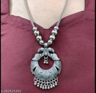 Allure Fancy Pendants & Lockets