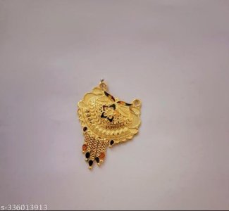 Allure Graceful Pendants & Lockets