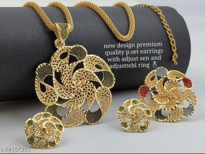 Twinkling Bejeweled Pendants & Lockets