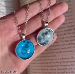 Shimmering Charming Women Necklaces & Chains