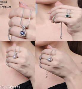 Twinkling Charming Pendants & Lockets