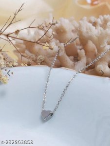 Elite Graceful Pendants & Lockets