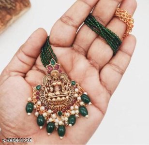 Shimmering Graceful Women Necklaces & Chains