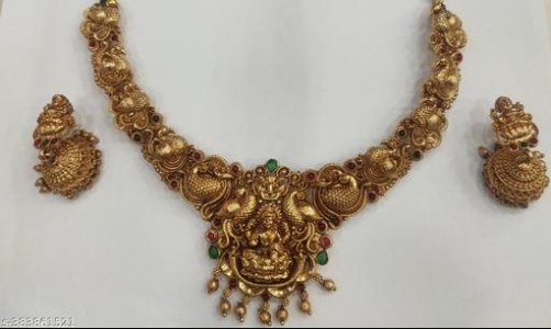 Shimmering Charming Women Necklaces & Chains