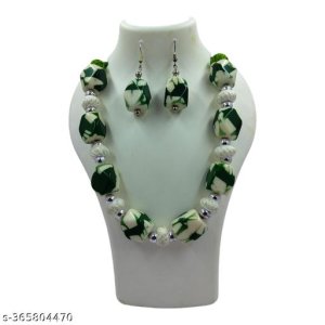 Feminine Chic Jewellery Sets