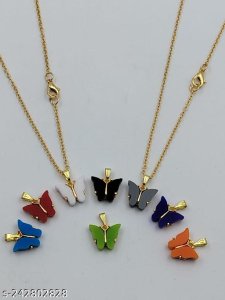 Elite Fancy Pendants & Lockets