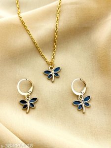 Elite Glittering Pendants & Lockets