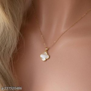 Allure Chunky Women Pendants & Lockets