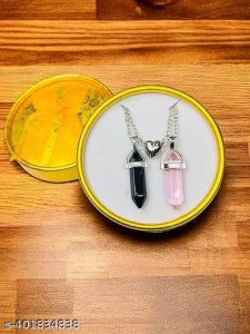 Elite Charming Pendants & Lockets