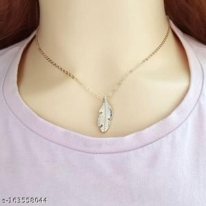 Shimmering Fancy Women Pendants & Lockets