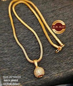 Trendy Pendants & Lockets