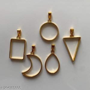 Elite Glittering Pendants & Lockets