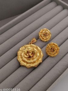 Trendy Jewellery Set