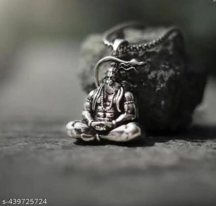 Trendy Pendants & Lockets